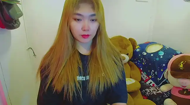 TR4NSCUTI3 online show from 02/01/25, 09:51