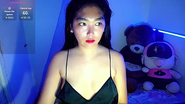 TR4NSCUTI3 online show from 09/15/25, 12:27