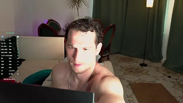 Snapshot of VIktorSecret chatting on 07/08/26, 04:17 VIktorSecret online show from 07/08/26, 04:17