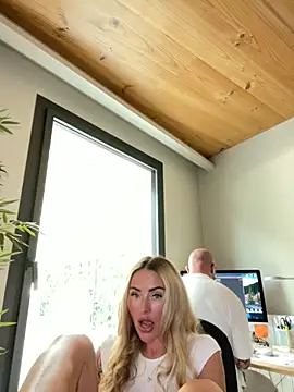 EmaSalis online show from 09/09/25, 10:48