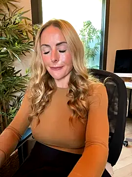 EmaSalis online show from 09/22/25, 08:49