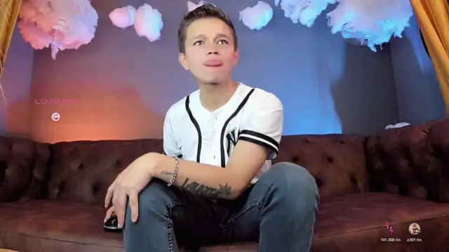 Tim wolf online show from 10/27/25, 01:26