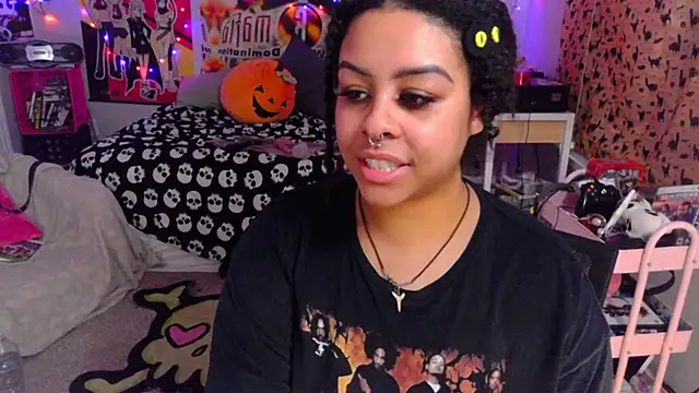 Snapshot of N1NT3NDH03 chatting on 09/09/25, 03:17 N1NT3NDH03 online show from 09/09/25, 03:17