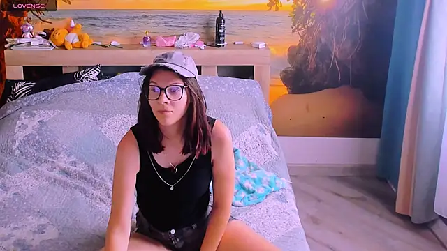 MollyLollipop online show from 06/15/26, 03:42