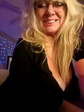 Snapshot of IMS_BHAVEN chatting on 12/15/24, 07:13 IMS BHAVEN online show from 12/15/24, 07:13