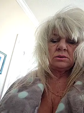 Snapshot of IMS_BHAVEN chatting on 03/04/25, 04:09 IMS BHAVEN online show from 03/04/25, 04:09