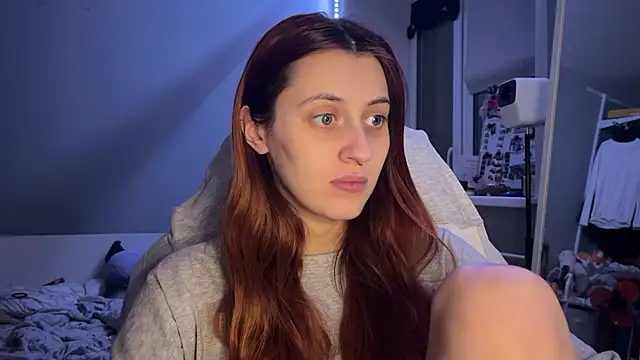 Uniarten online show from 11/21/25, 08:29