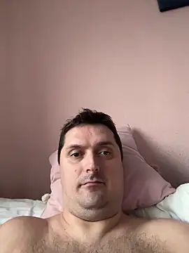 Snapshot of Corle124 chatting on 02/20/25, 03:19 Corle124 online show from 02/20/25, 03:19