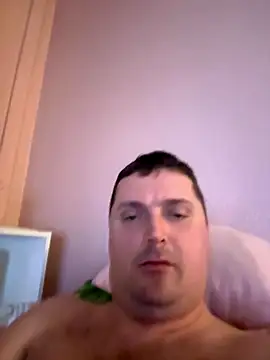 Snapshot of Corle124 chatting on 11/18/25, 11:26 Corle124 online show from 11/18/25, 11:26