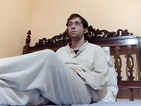 Snapshot of White_rabbit_ chatting on 01/11/25, 12:33 White rabbit  online show from 01/11/25, 12:33