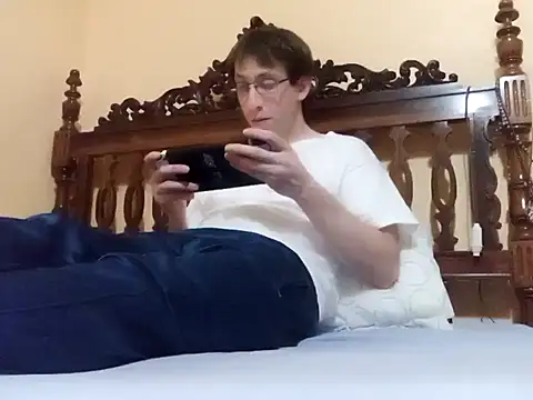 Snapshot of White_rabbit_ chatting on 01/11/25, 08:21 White rabbit  online show from 01/11/25, 08:21