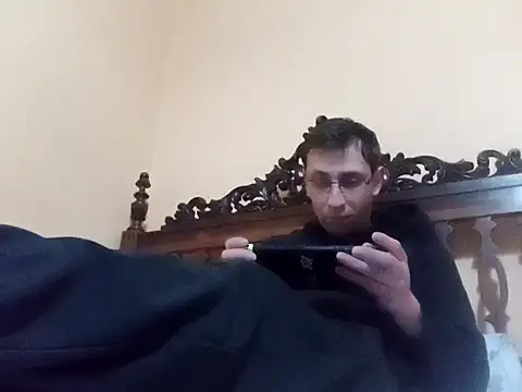 Snapshot of White_rabbit_ chatting on 01/19/25, 10:06 White rabbit  online show from 01/19/25, 10:06