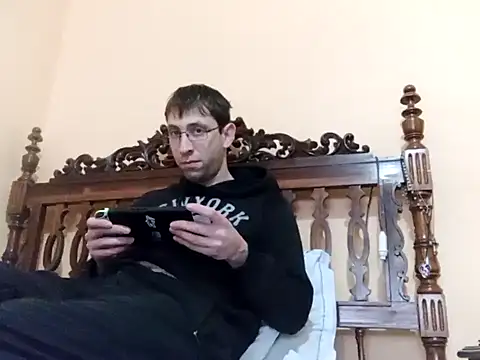 Snapshot of White_rabbit_ chatting on 01/21/25, 09:57 White rabbit  online show from 01/21/25, 09:57