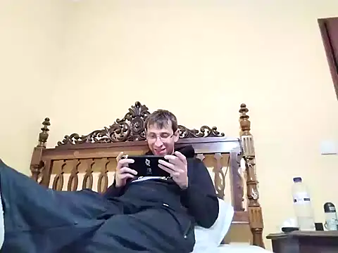 Snapshot of White_rabbit_ chatting on 01/24/25, 08:43 White rabbit  online show from 01/24/25, 08:43