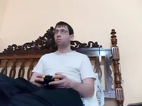 Snapshot of White_rabbit_ chatting on 02/07/25, 02:58 White rabbit  online show from 02/07/25, 02:58