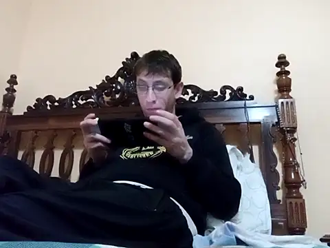 Snapshot of White_rabbit_ chatting on 02/13/25, 02:09 White rabbit  online show from 02/13/25, 02:09