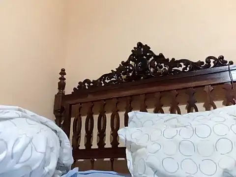 Snapshot of White_rabbit_ chatting on 02/15/25, 09:15 White rabbit  online show from 02/15/25, 09:15