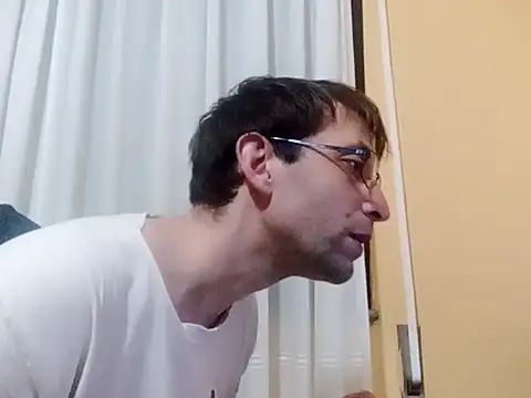 Snapshot of White_rabbit_ chatting on 03/14/25, 09:32 White rabbit  online show from 03/14/25, 09:32