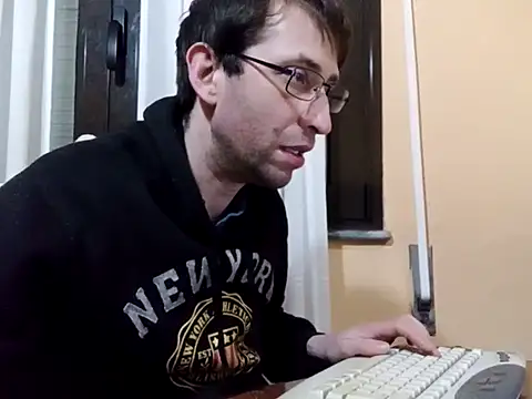 Snapshot of White_rabbit_ chatting on 03/16/25, 09:47 White rabbit  online show from 03/16/25, 09:47