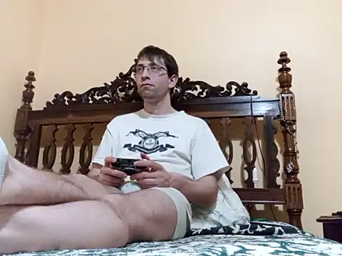 Snapshot of White_rabbit_ chatting on 03/19/25, 11:03 White rabbit  online show from 03/19/25, 11:03