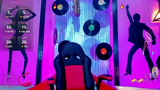 nickyminach  online show from 10/14/25, 07:14