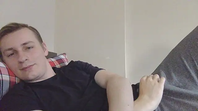 Snapshot of your_andy chatting on 09/28/25, 06:52 your andy online show from 09/28/25, 06:52