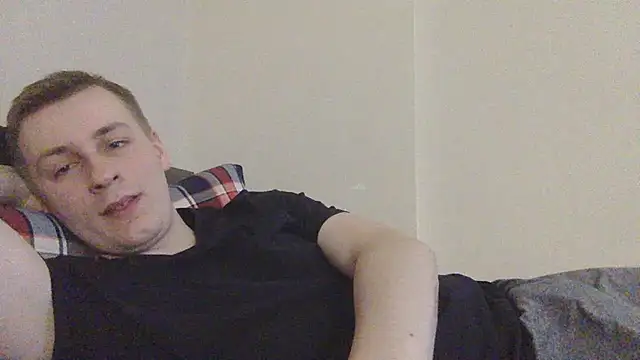 Snapshot of your_andy chatting on 11/14/25, 07:29 your andy online show from 11/14/25, 07:29