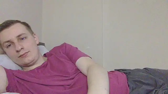 Snapshot of your_andy chatting on 11/17/25, 07:25 your andy online show from 11/17/25, 07:25