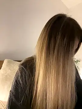 Eva Ryen online show from 10/04/25, 04:49