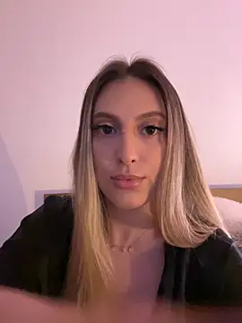 Eva Ryen online show from 10/13/25, 04:07