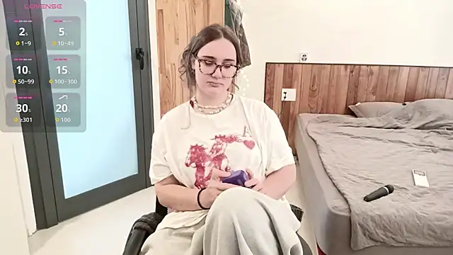 mia boone online show from 03/23/26, 04:38