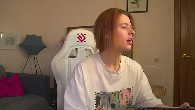 doll lesli online show from 02/11/25, 02:35