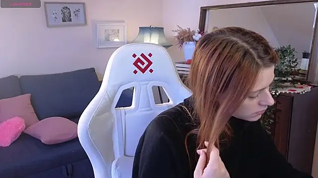 doll lesli online show from 03/12/25, 02:23