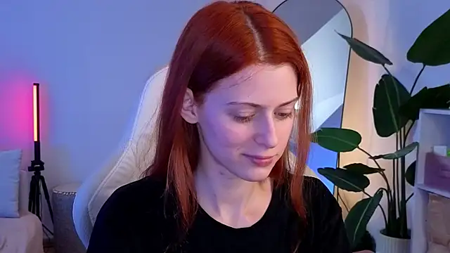 doll lesli online show from 11/10/25, 08:35