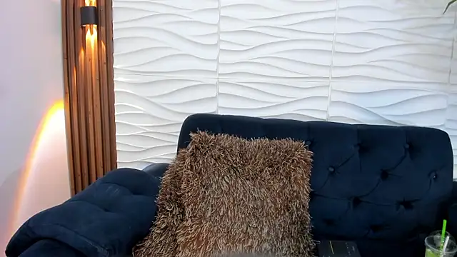 LizzRouse online show from 03/20/26, 08:57