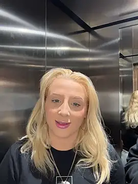 Strongqueen online show from 01/10/25, 09:10