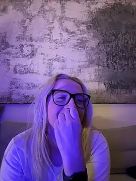 Strongqueen online show from 01/18/25, 12:13