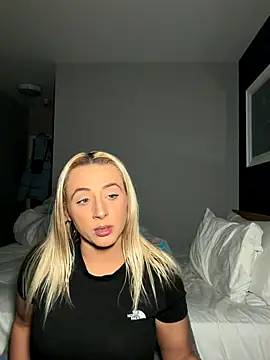 Strongqueen online show from 10/31/25, 07:15