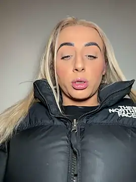 Strongqueen online show from 12/20/25, 09:11