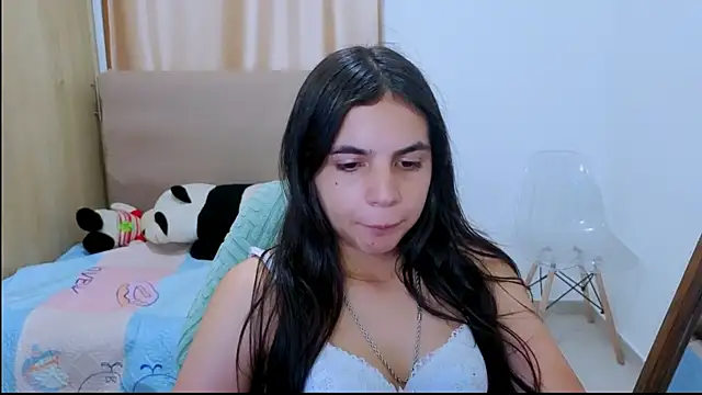 Snapshot of _elenna chatting on 05/01/26, 05:17 elenna online show from 05/01/26, 05:17