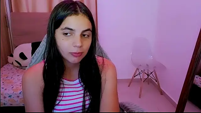Snapshot of _elenna chatting on 05/13/26, 07:00 elenna online show from 05/13/26, 07:00