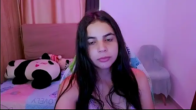 Snapshot of _elenna chatting on 05/26/26, 06:37 elenna online show from 05/26/26, 06:37