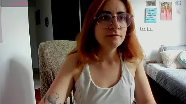 Snapshot of linda_giggle chatting on 12/02/24, 02:19 linda giggle online show from 12/02/24, 02:19