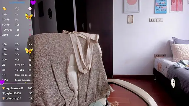 Snapshot of linda_giggle chatting on 12/05/24, 04:34 linda giggle online show from 12/05/24, 04:34