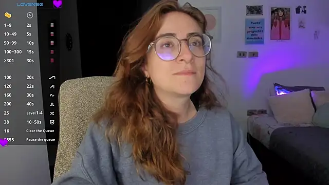 Snapshot of linda_giggle chatting on 12/06/24, 02:24 linda giggle online show from 12/06/24, 02:24