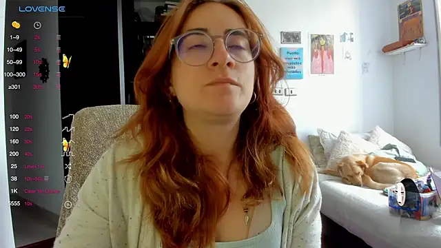 Snapshot of linda_giggle chatting on 12/13/24, 01:44 linda giggle online show from 12/13/24, 01:44