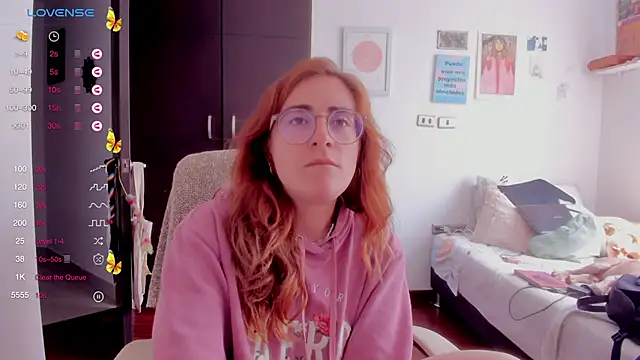 Snapshot of linda_giggle chatting on 01/10/25, 05:13 linda giggle online show from 01/10/25, 05:13