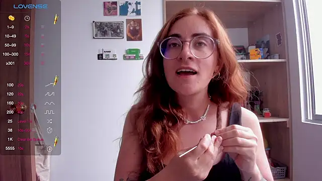 Snapshot of linda_giggle chatting on 02/09/25, 05:54 linda giggle online show from 02/09/25, 05:54