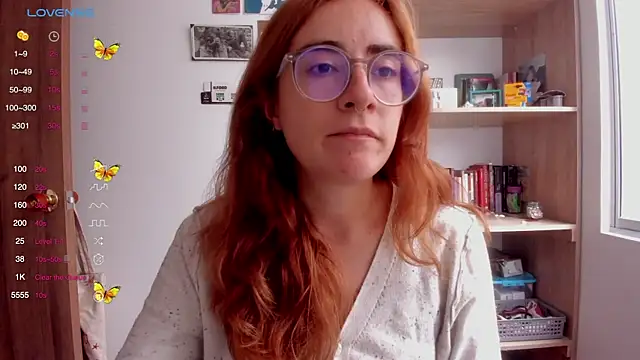 Snapshot of linda_giggle chatting on 02/11/25, 02:13 linda giggle online show from 02/11/25, 02:13