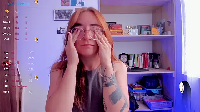 Snapshot of linda_giggle chatting on 02/25/25, 01:50 linda giggle online show from 02/25/25, 01:50